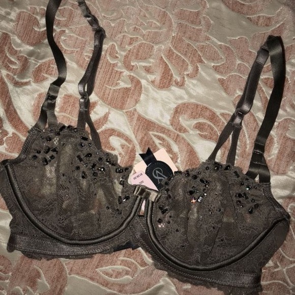 Victoria secret designer collection - Picture 2 of 2